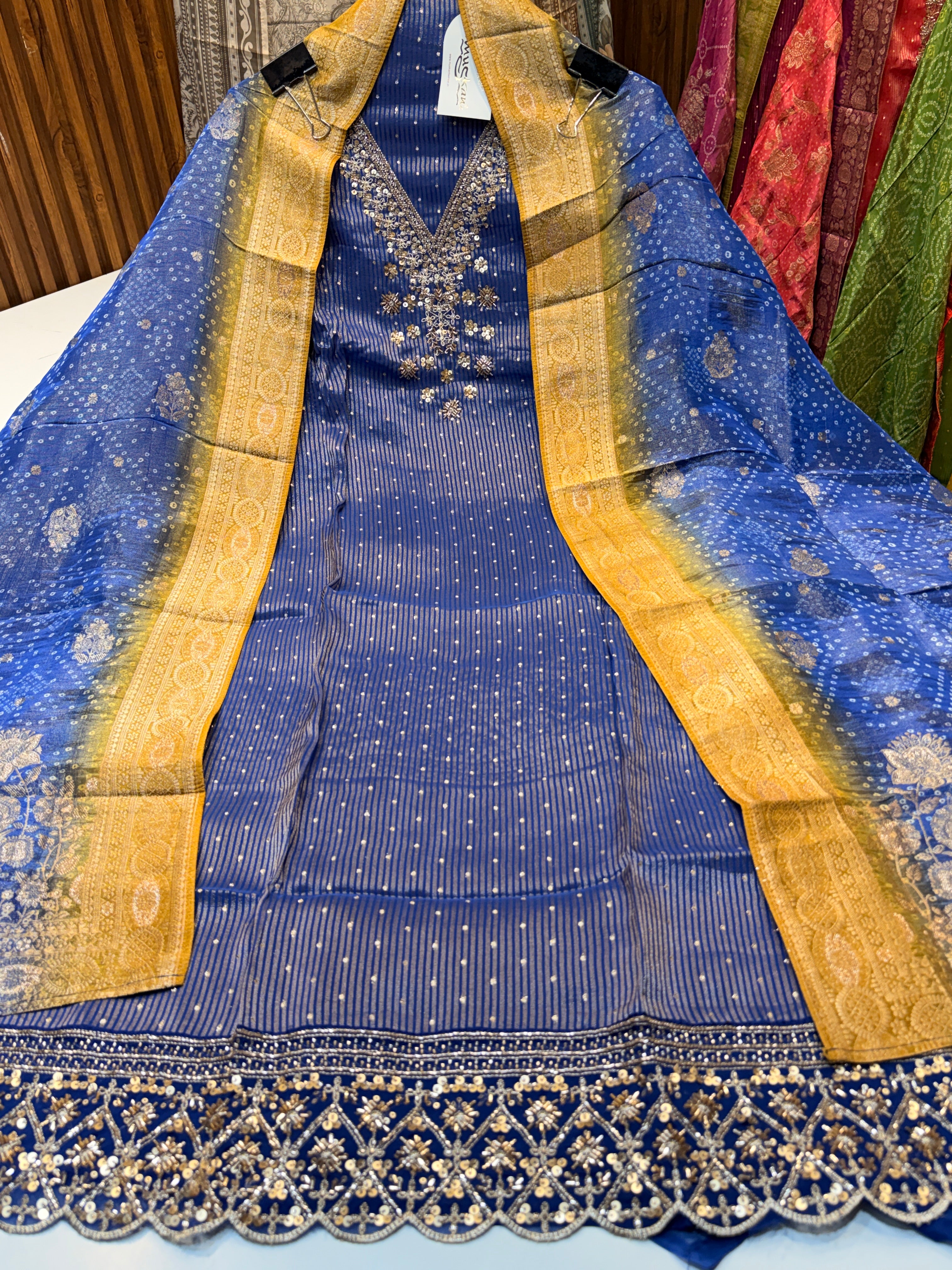 🏷️Product code:-(B-1601)Pure Banarasi fabric with heavy beeds work