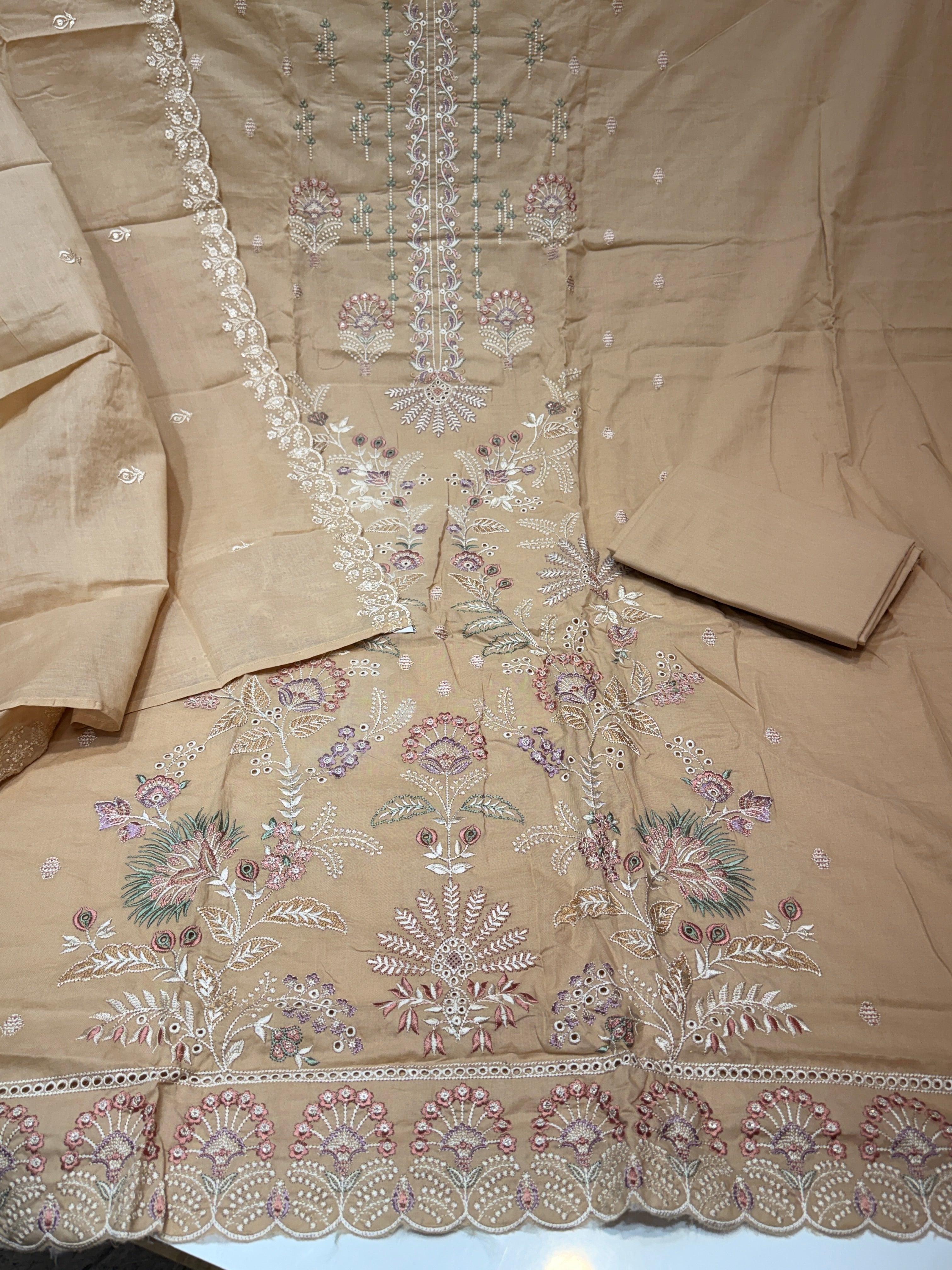 🏷️product code:-(1401)Pure lawn cotton suit with heavy embroidery ✅