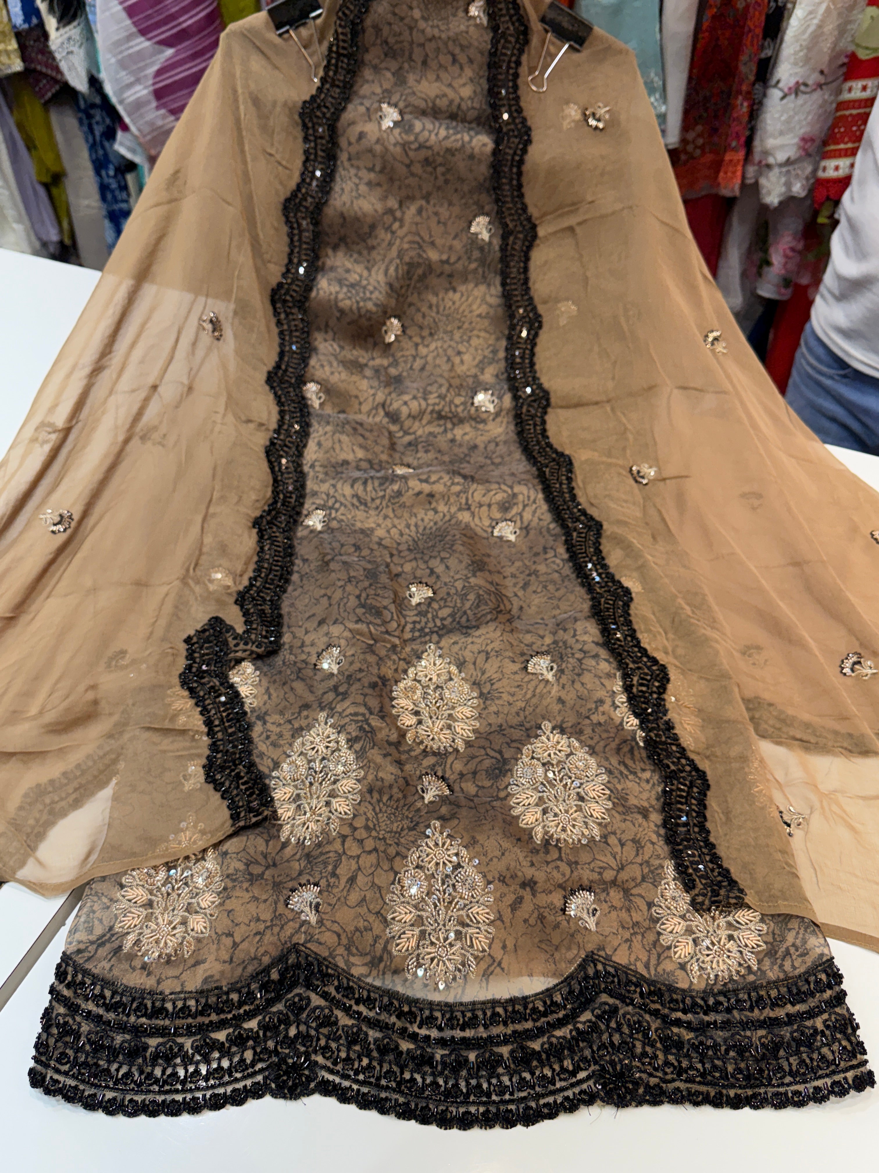 🏷️product code:-(SDC)Pure shimmer suit with heavy dabka work & cutdana work