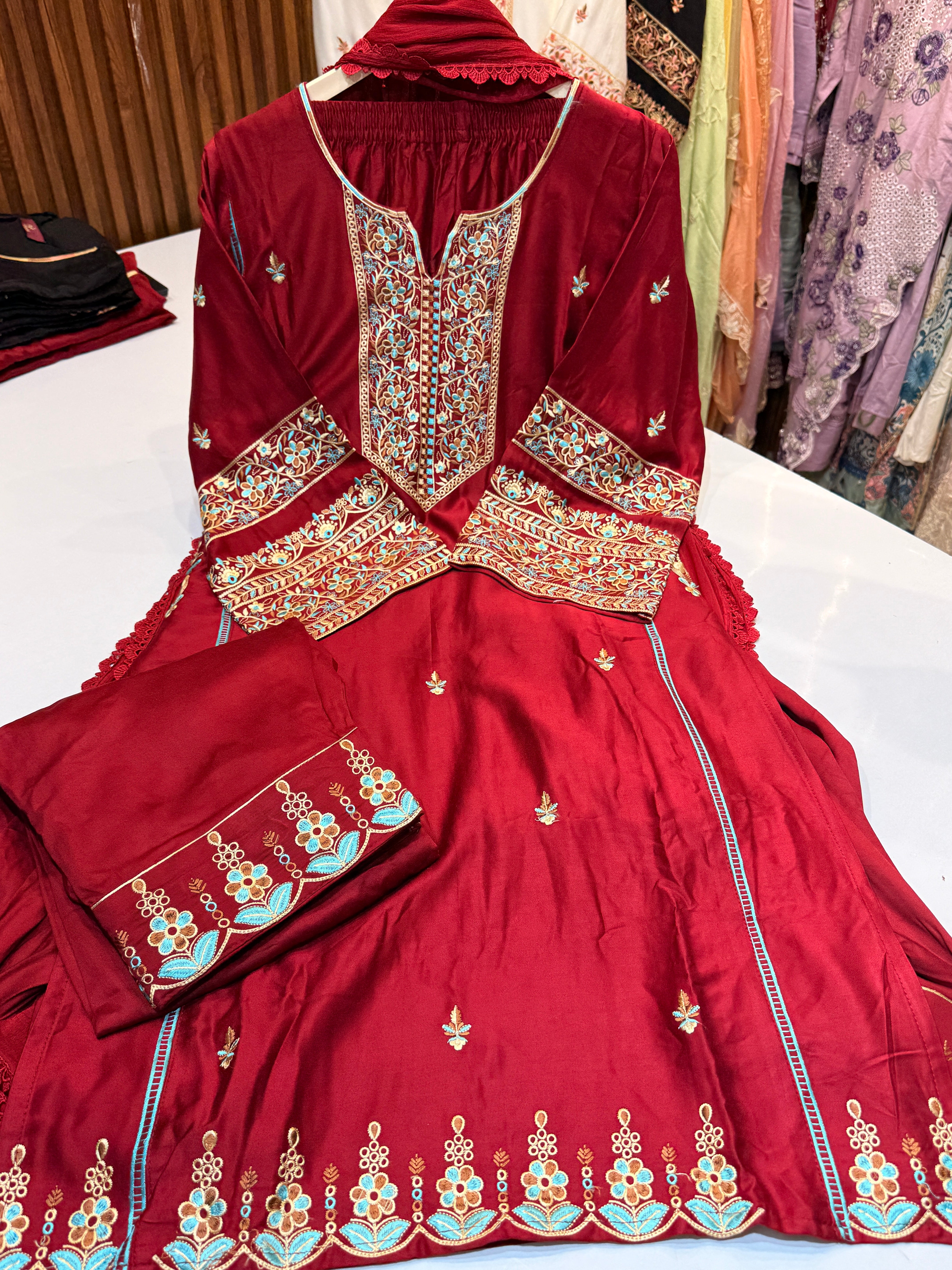 Product code (1501)Dubai satan heavy embroidery with farshi shalwar