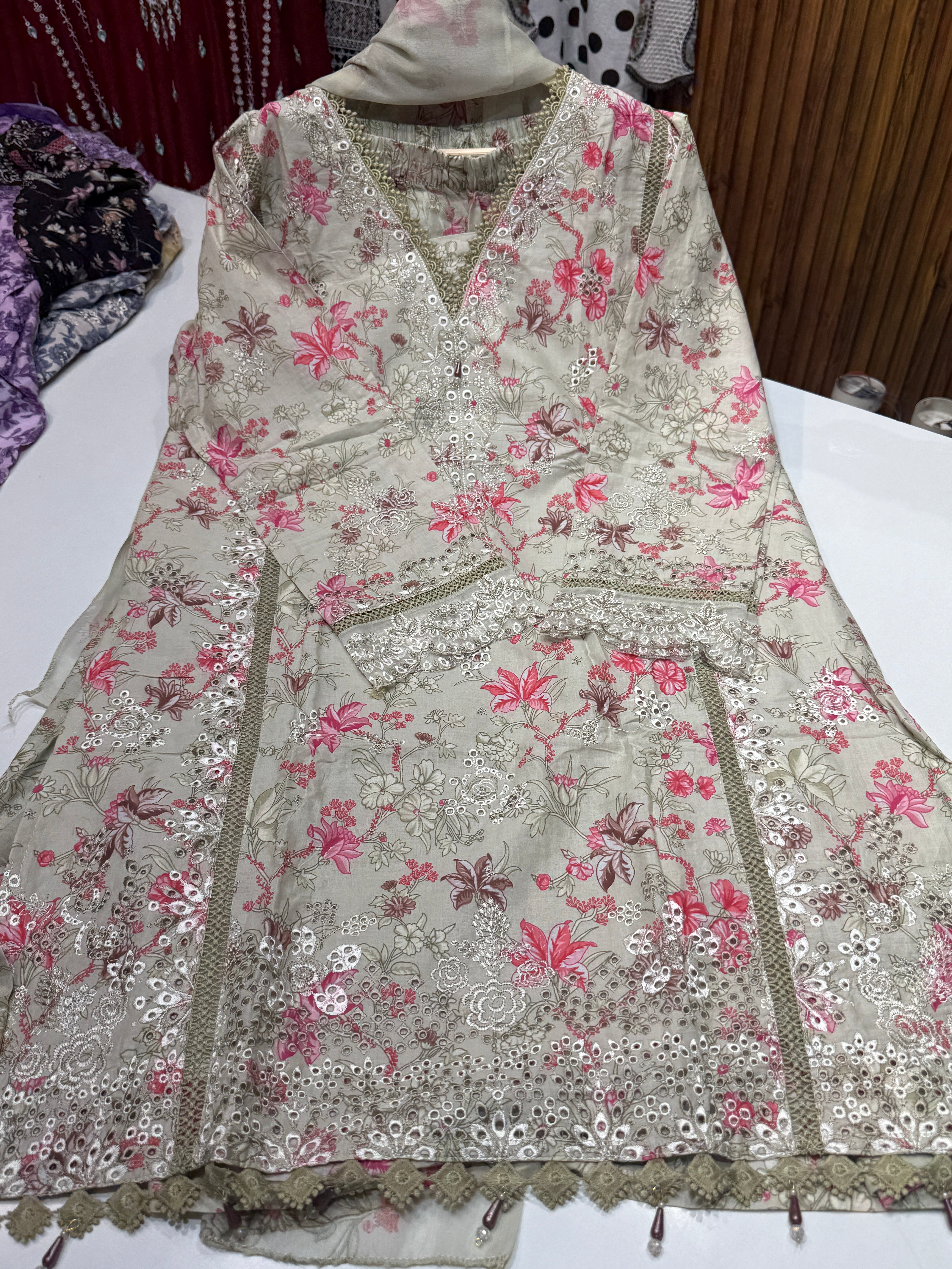 🏷️Product code:-(J-1351)(JADE) pure cotton suit with heavy embroidery work & trending farshi shalwar