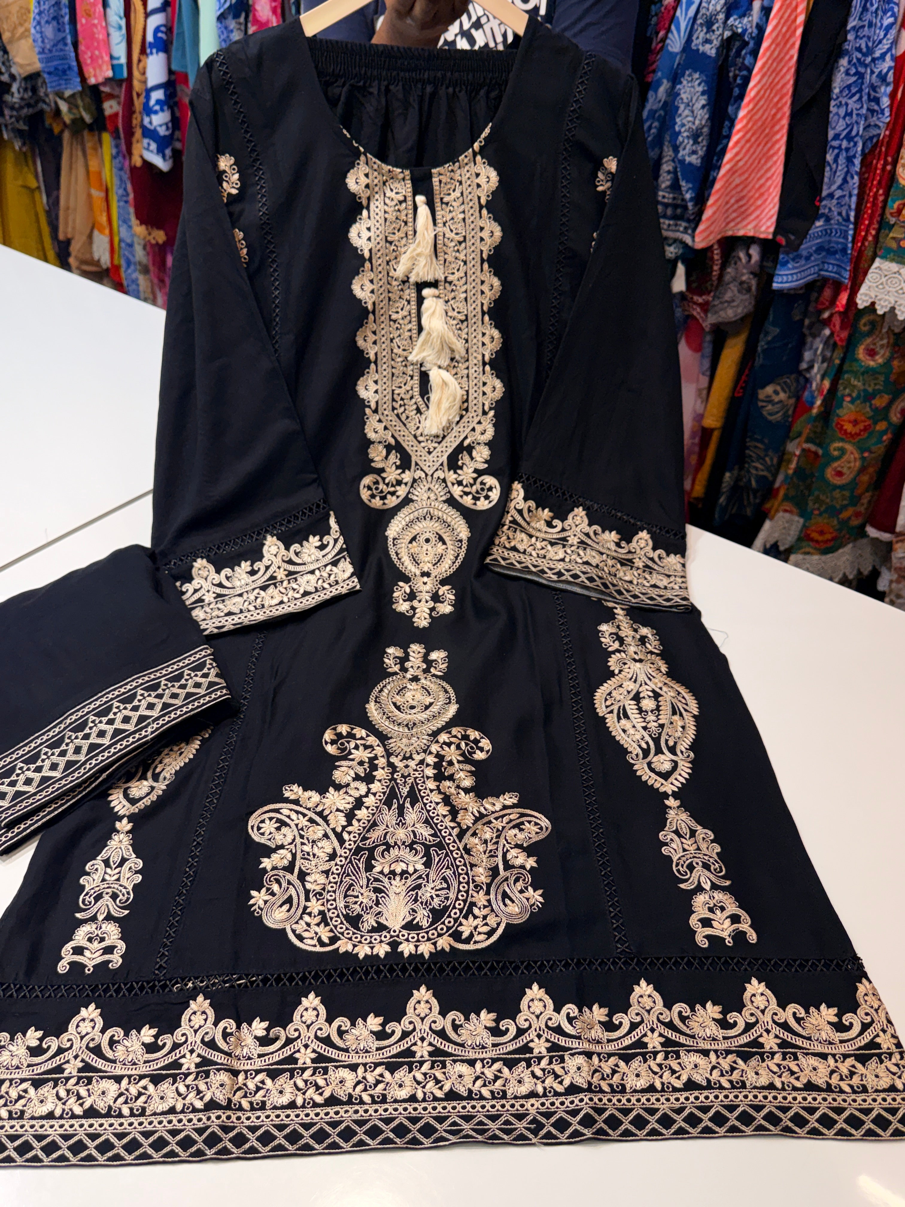 Product code🏷️ (RC1202)Bye bye summer sale Rayon Co-ord Set with farshi shalwar