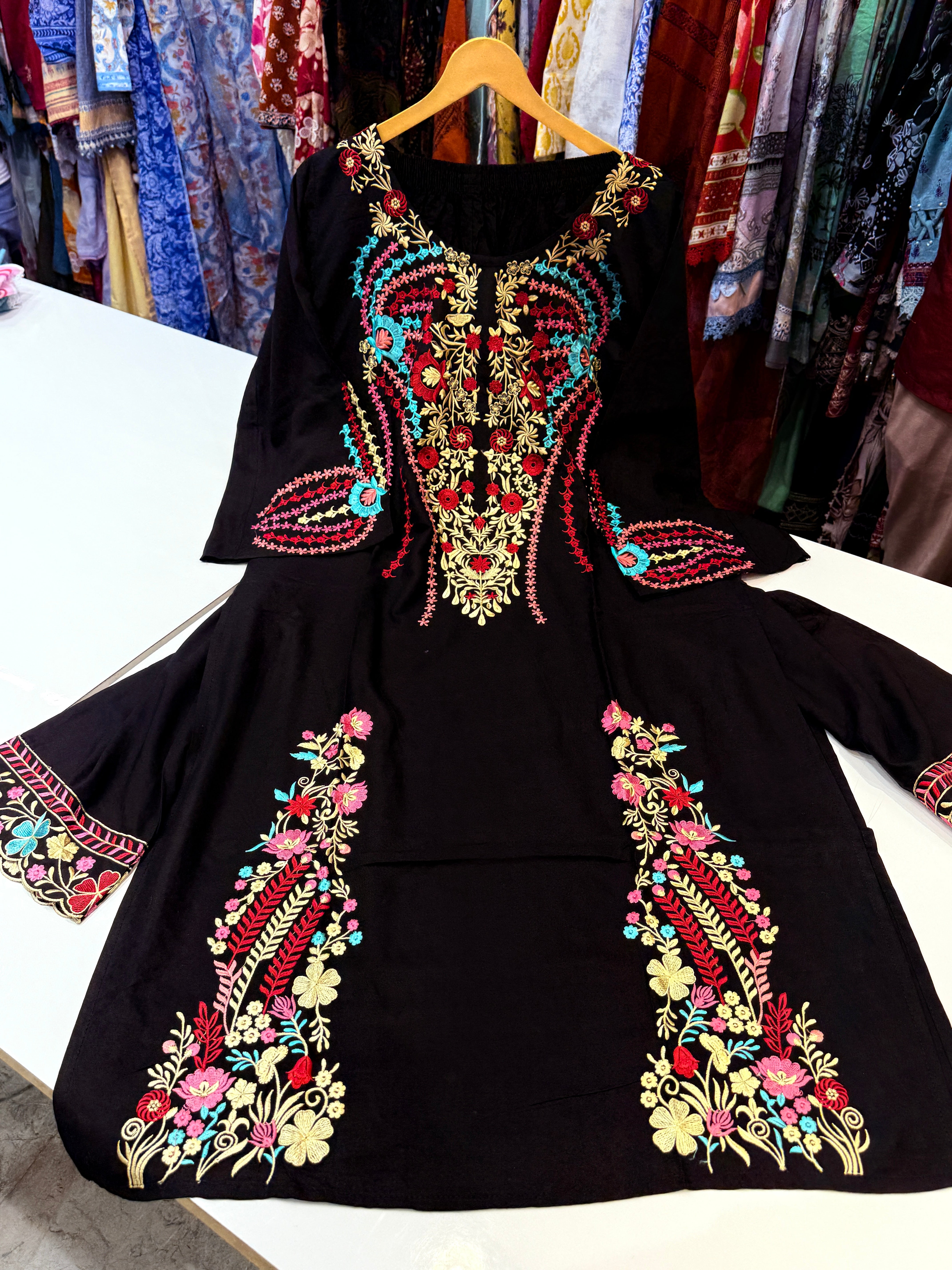 Product code🏷️(KC1102)Rayon fabric Kashmiri  co-ord set