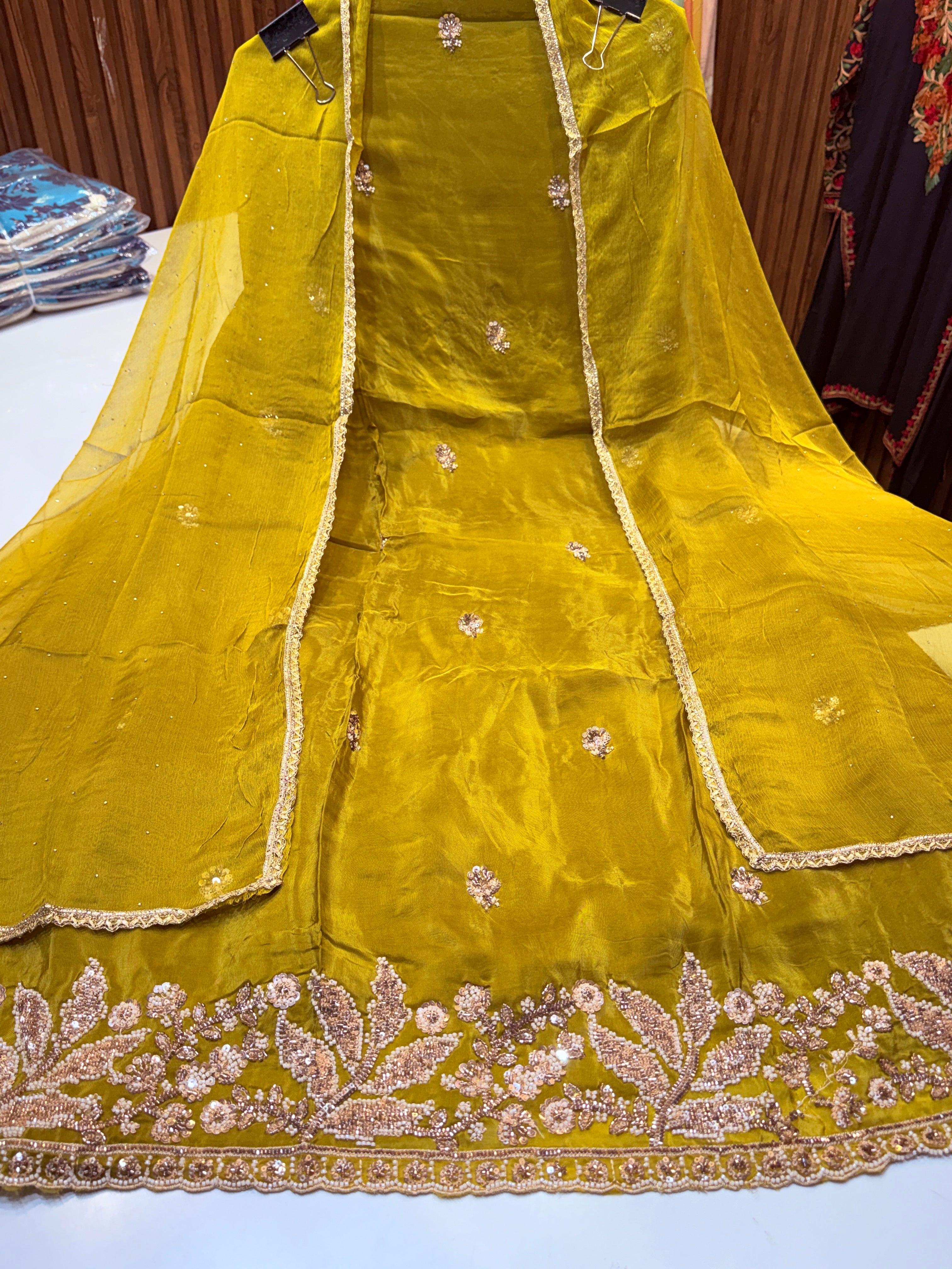 🏷️Product code (003)Pure Glass organza suit with heavy handwork 03