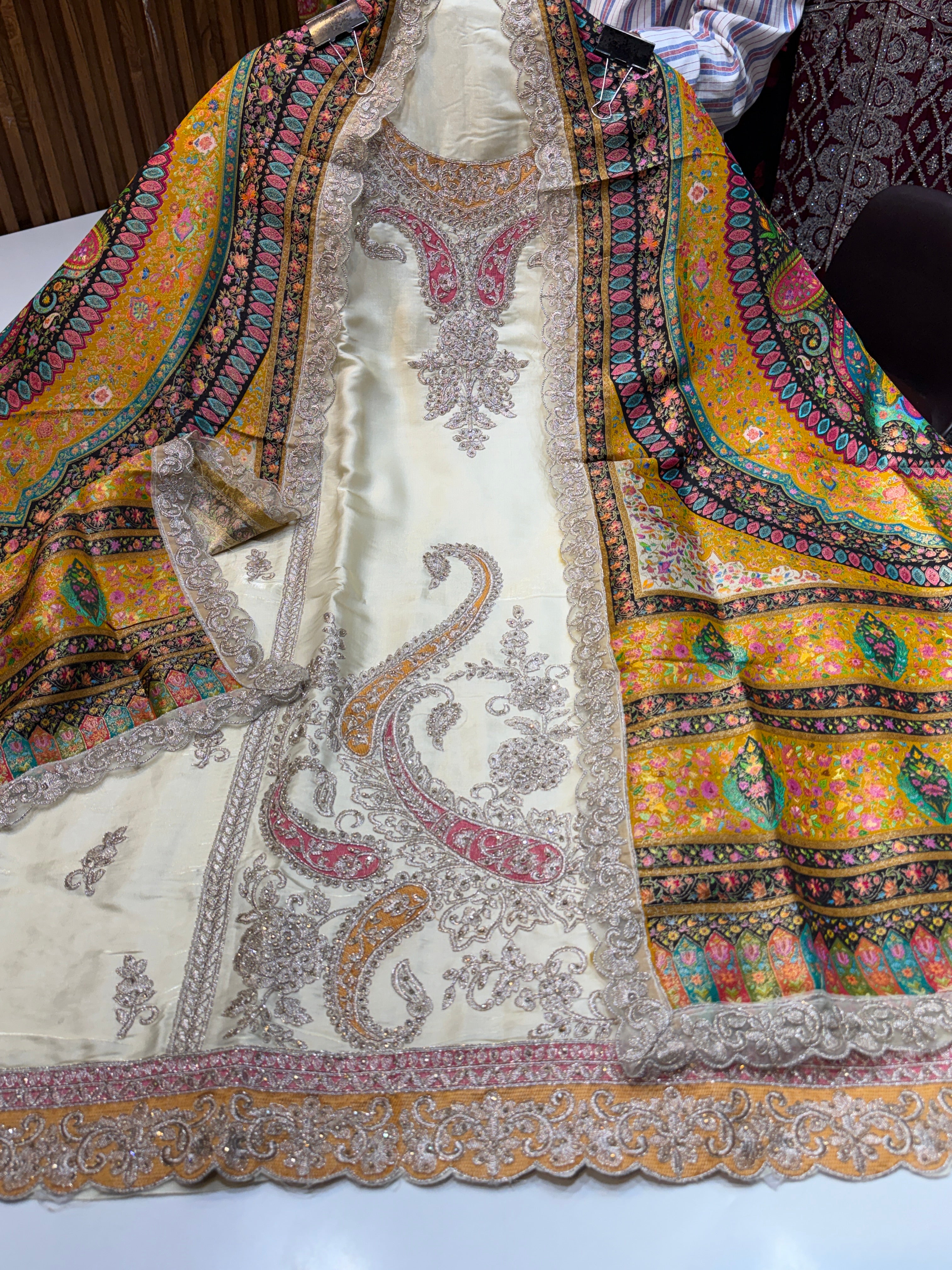 Product code : (KV1209) KANJEEVARAM SILK SPECIAL SUIT