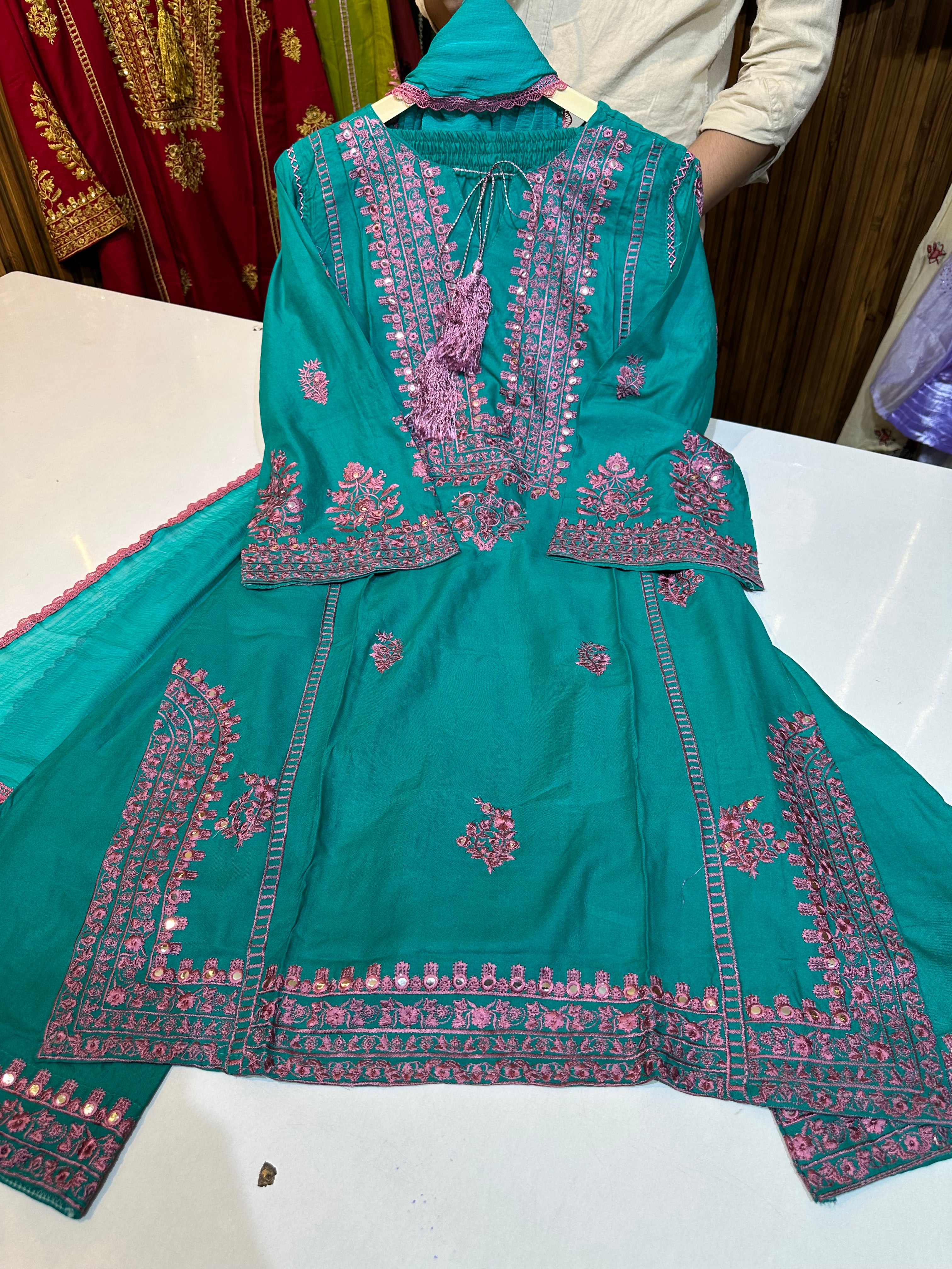 Rayon Karachi viral design