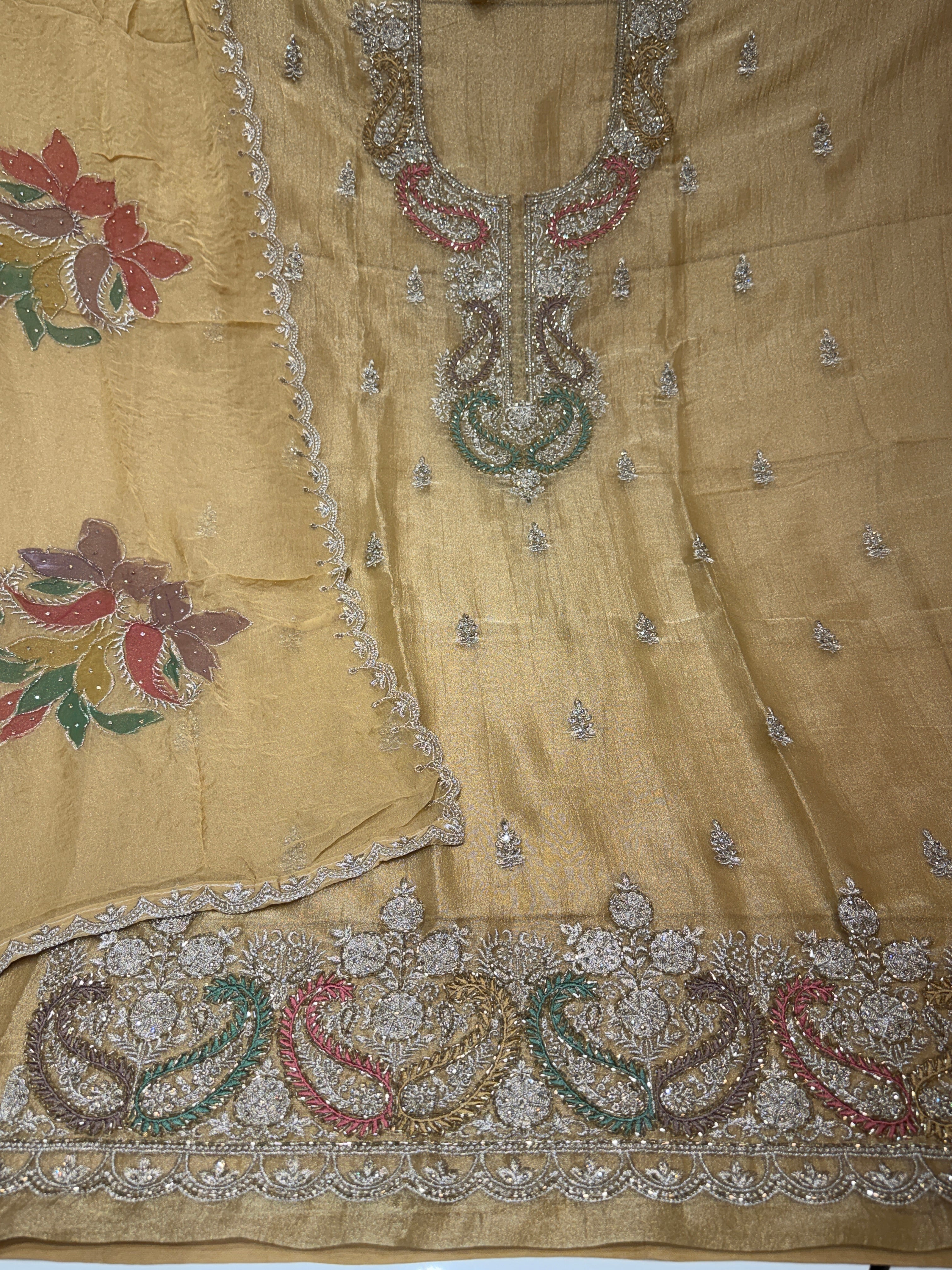 🏷️Product code:-(PCH) Pure crush fabric with heavy handwork