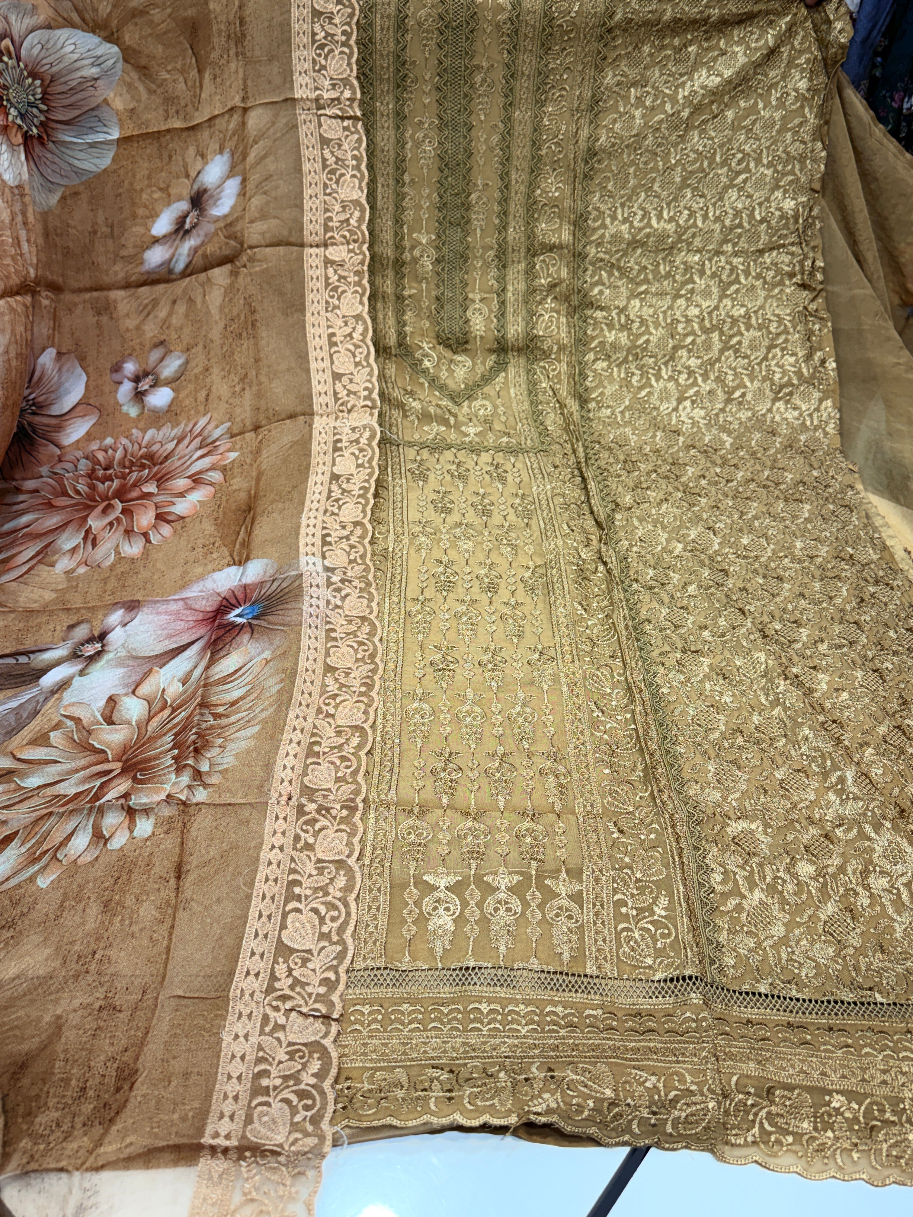Product code 🏷️ (OK1301) Pure organza Karachi suit