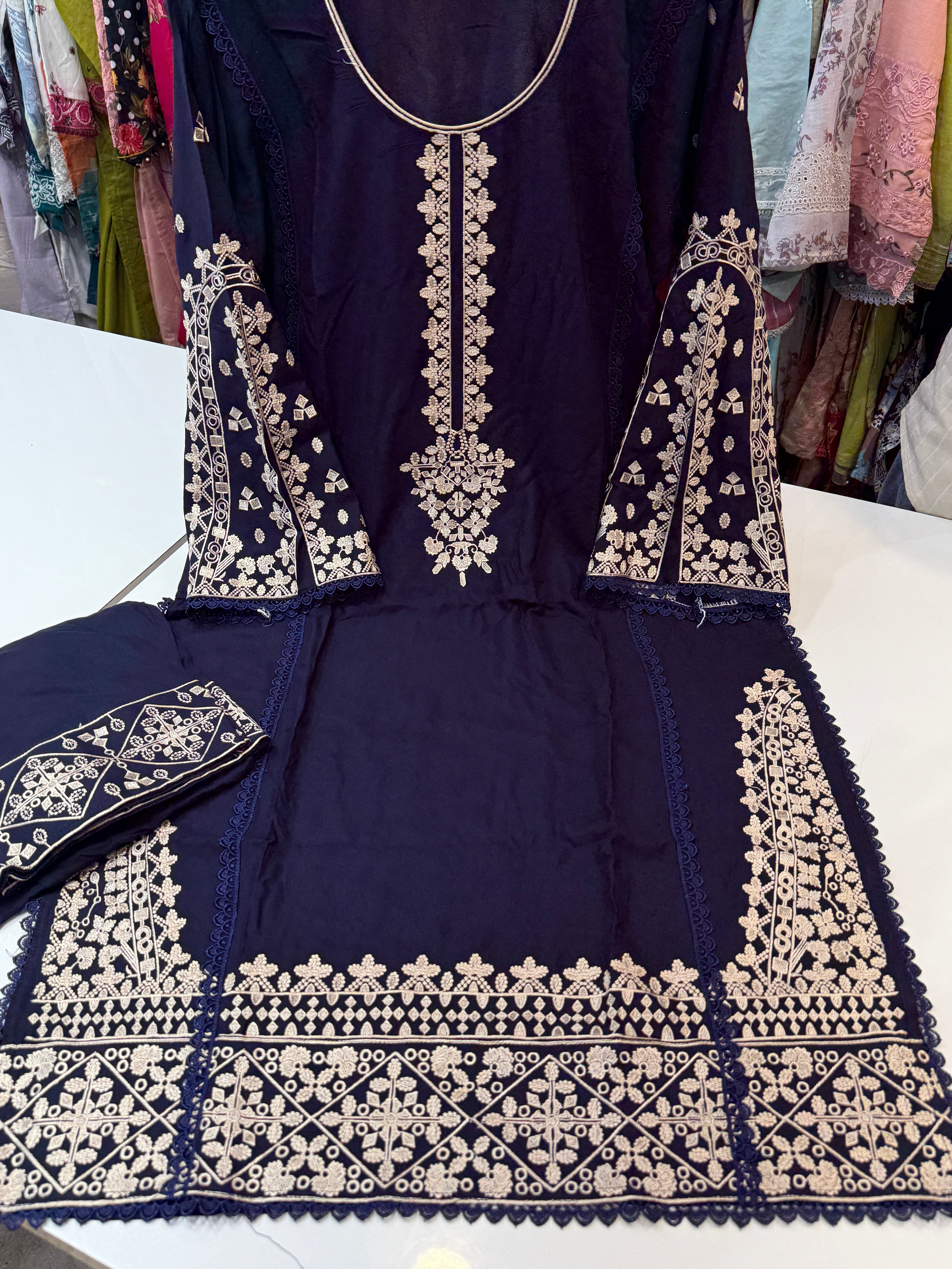 Product code 🏷️ (FS1050)farshi shalwar suit Inam special