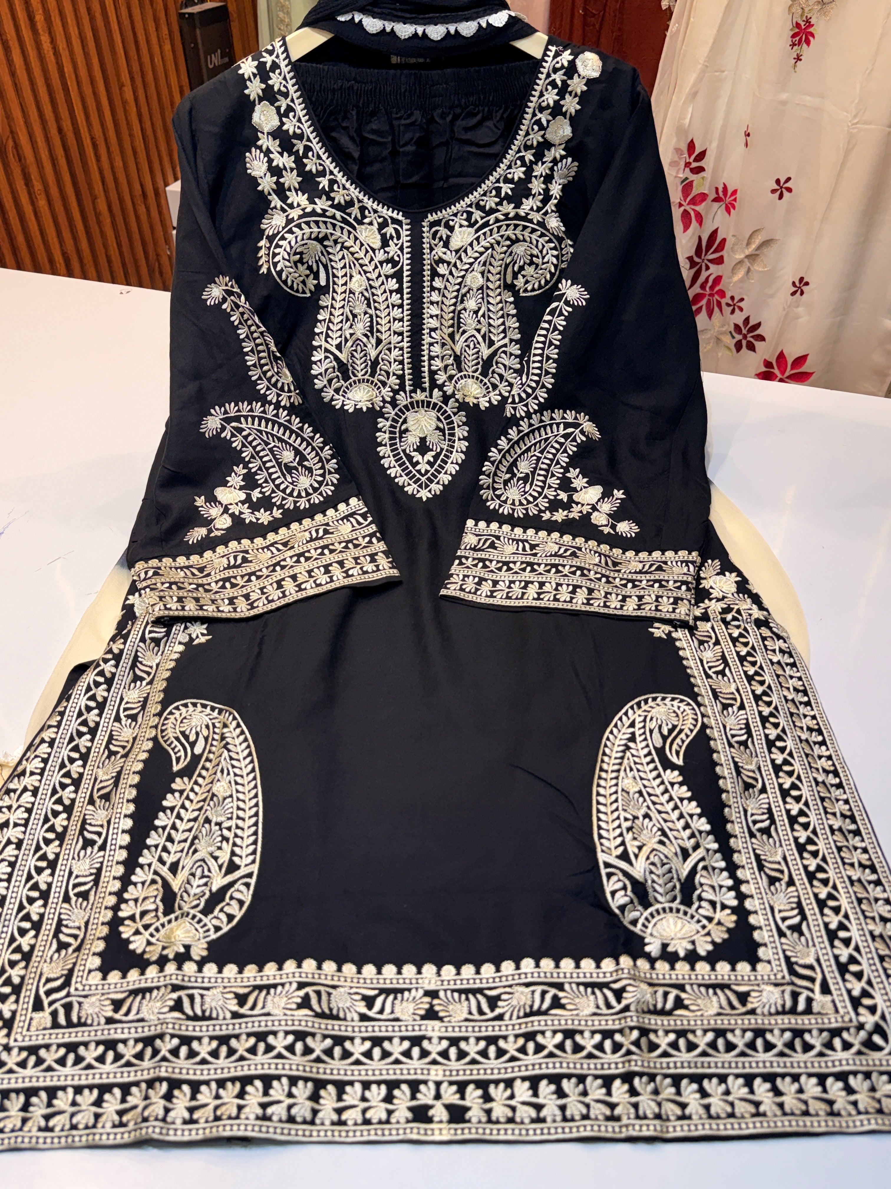 ( Rakhi special 🔥🌸) Pure rayon Kashmiri heavy work suit with pure chiffon double shaded dupatta