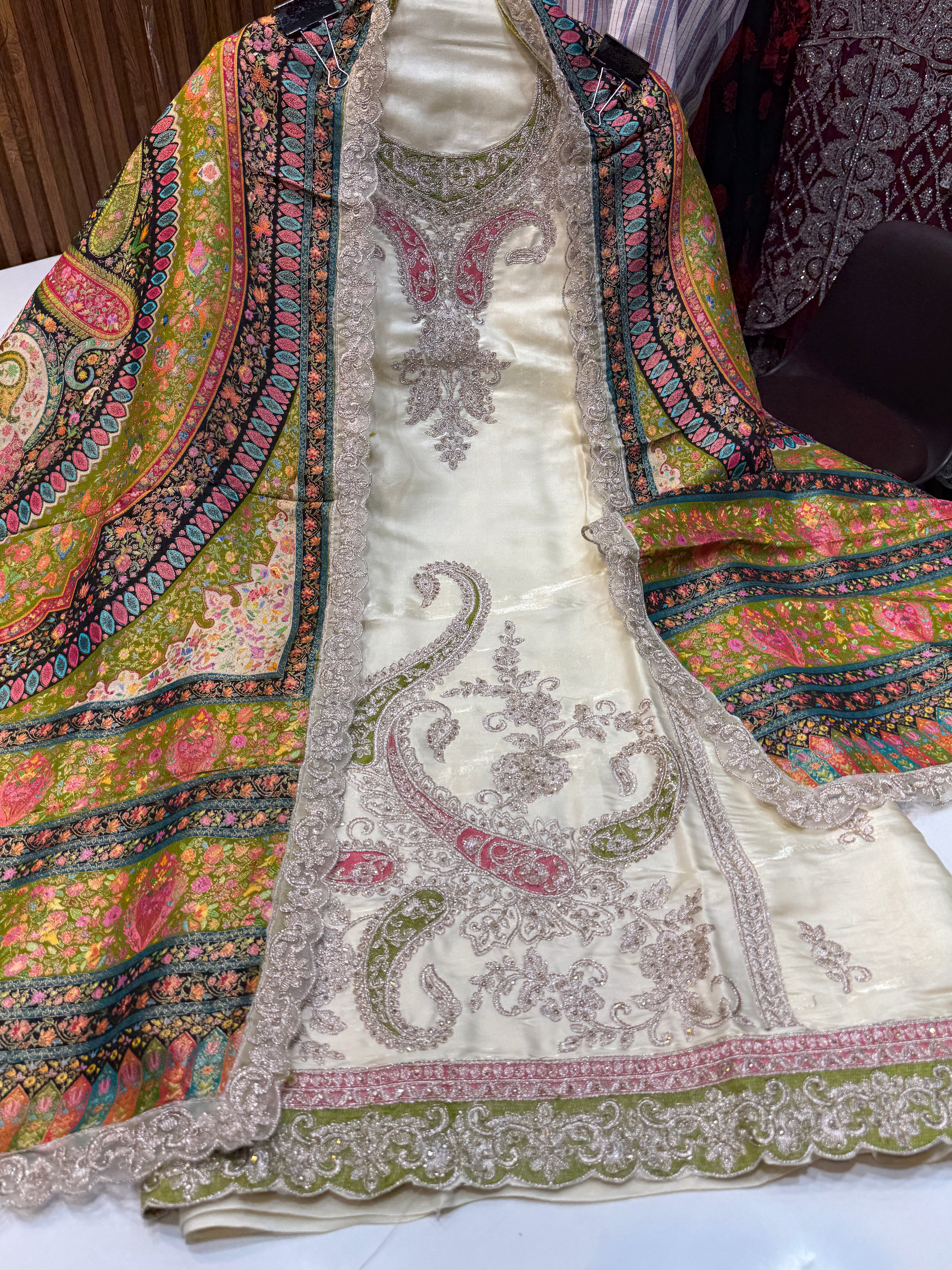 Product code : (KV1209) KANJEEVARAM SILK SPECIAL SUIT
