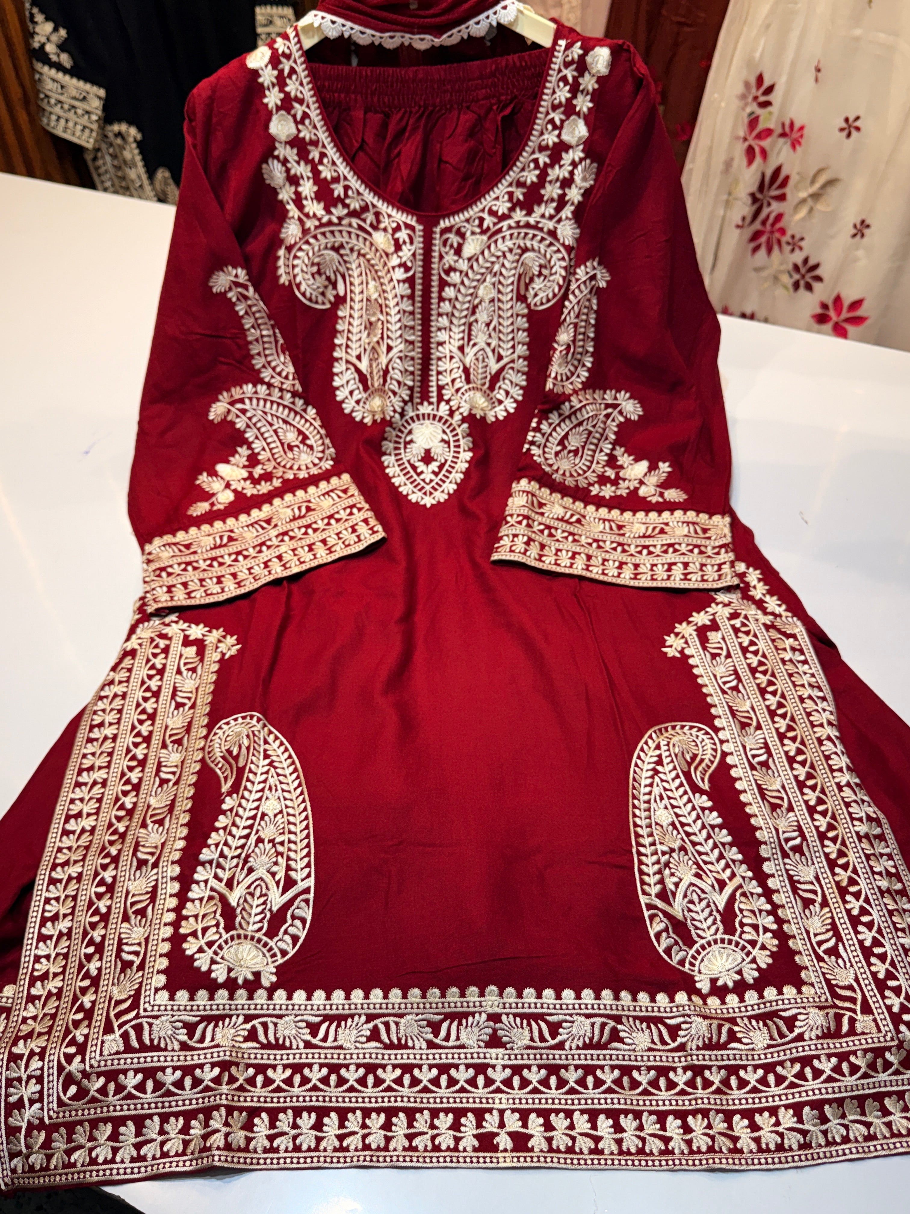 ( Rakhi special 🔥🌸) Pure rayon Kashmiri heavy work suit with pure chiffon double shaded dupatta