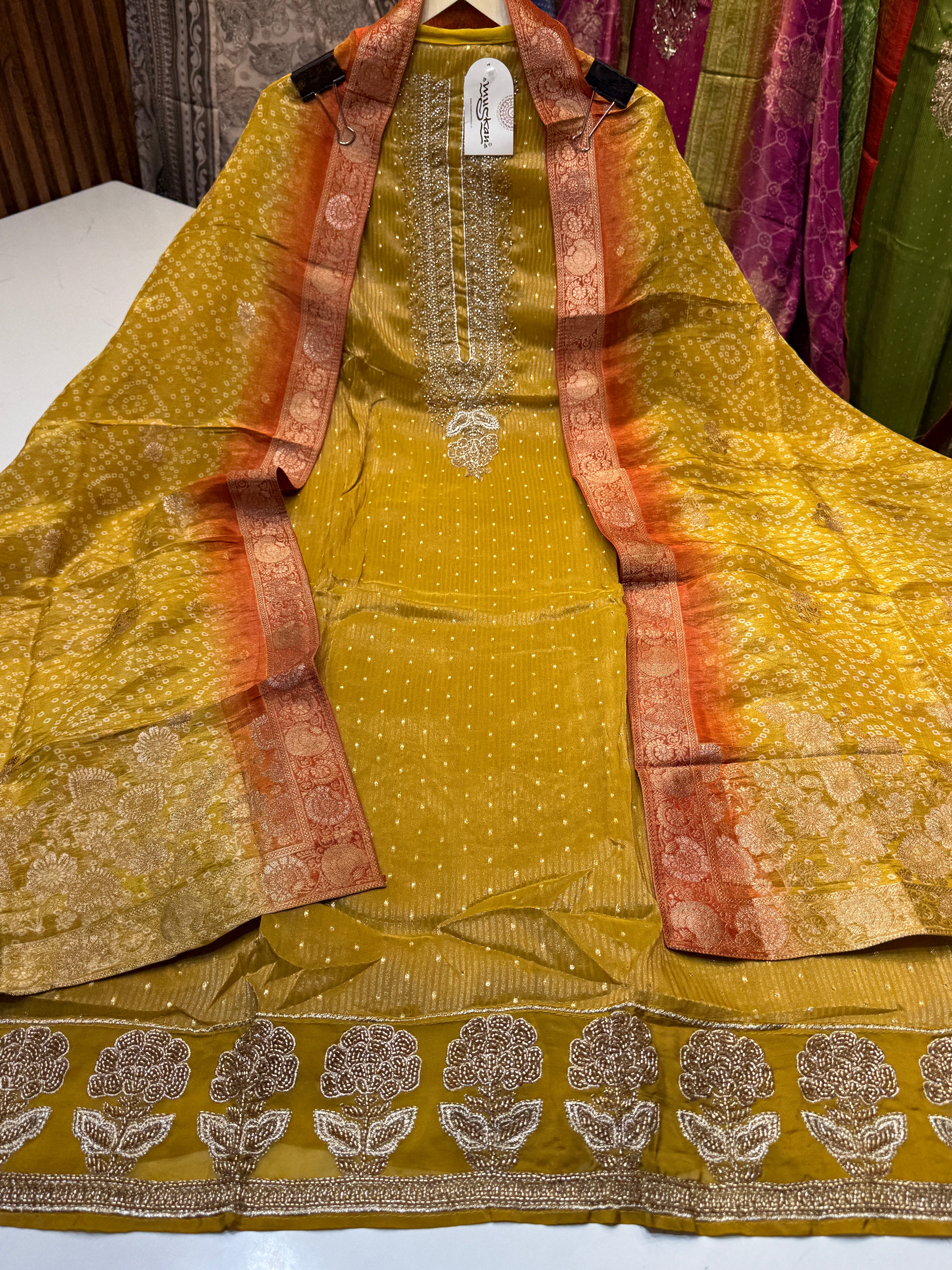 🏷️Product code:-(B-1601)Pure Banarasi fabric with heavy beeds work