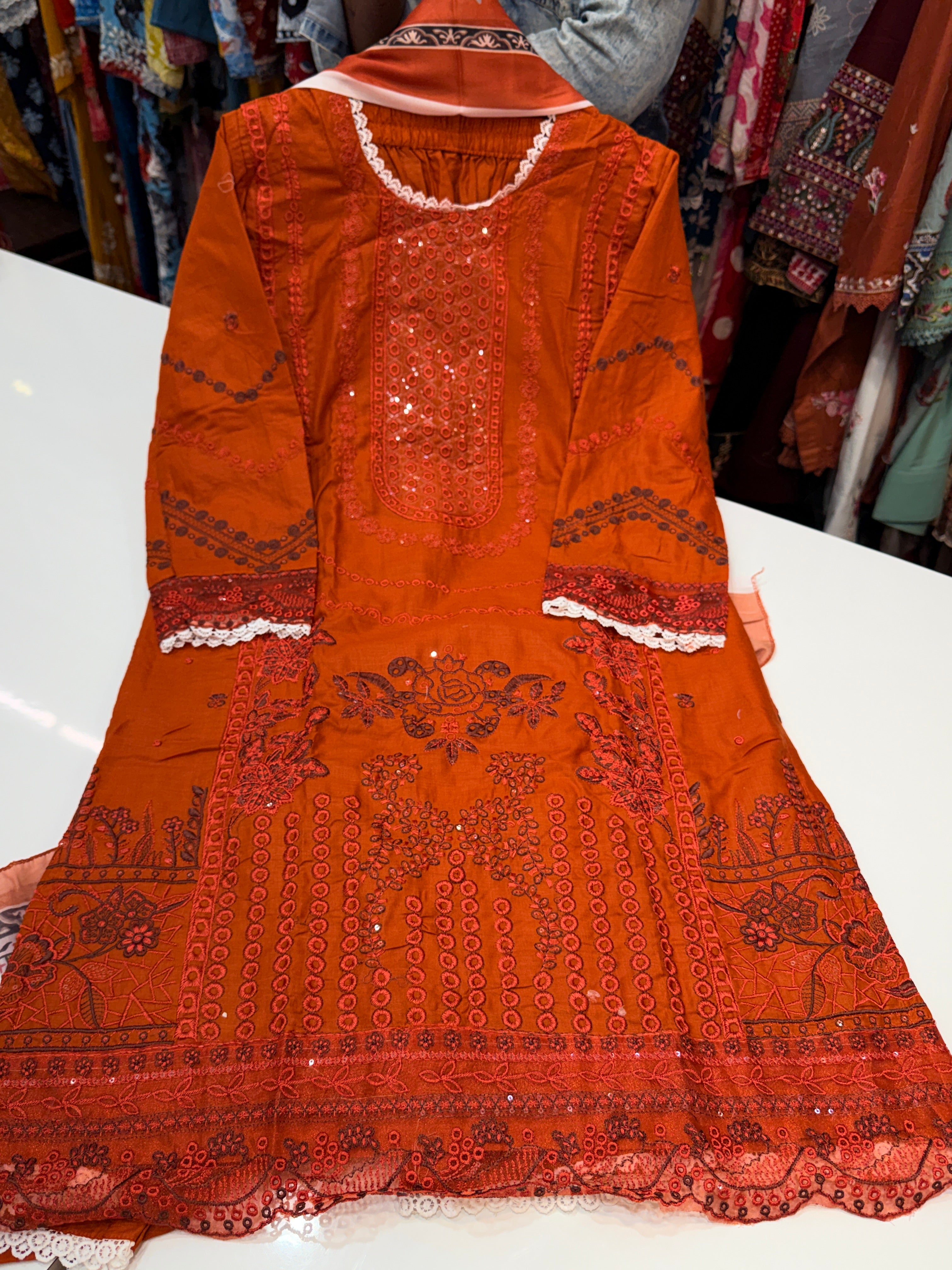 🏷️Stock clearance sale Pure cotton with heavy embroidery & cotton printed dupatta