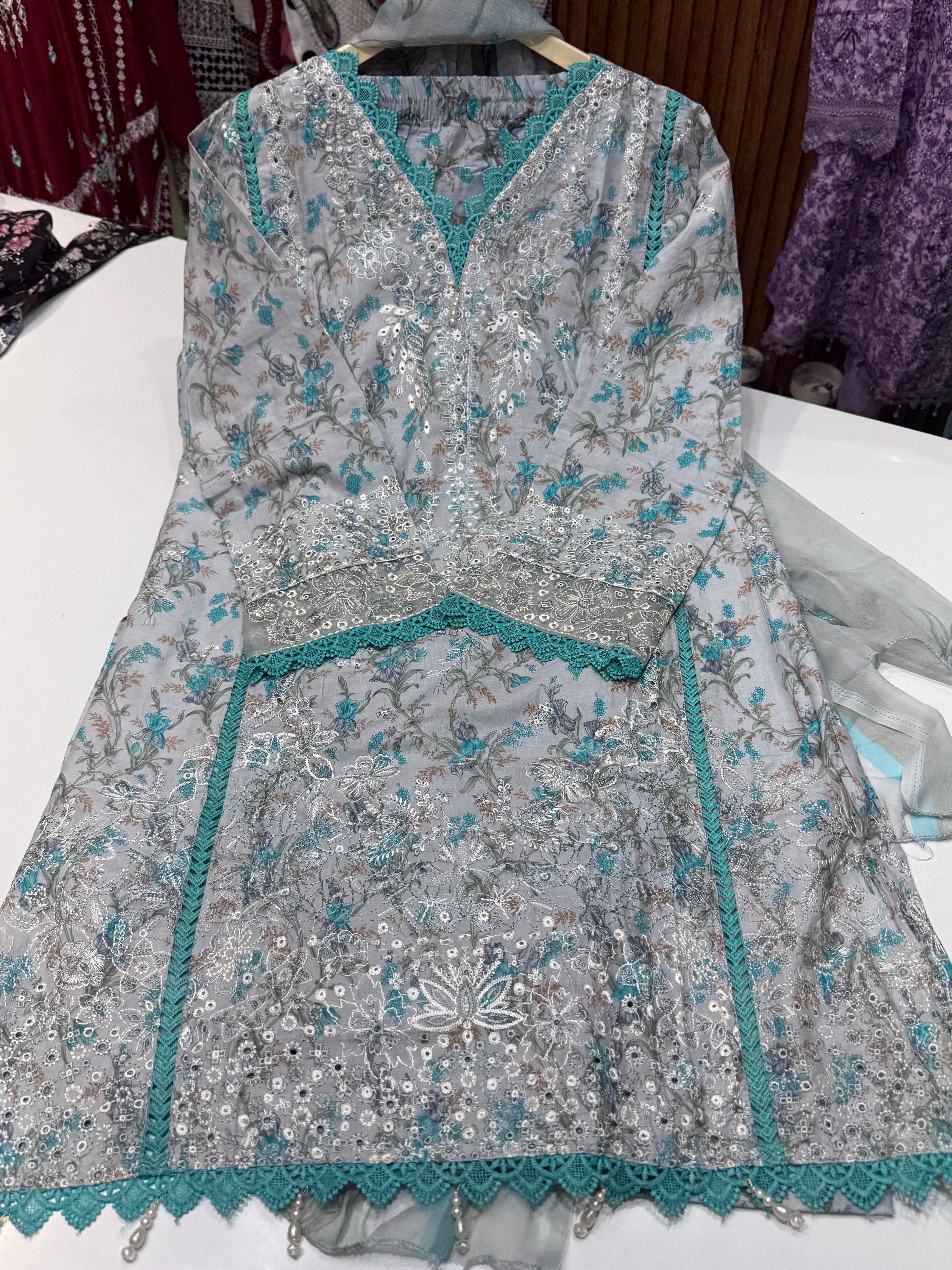 🏷️Product code:-(J-1351)(JADE) pure cotton suit with heavy embroidery work & trending farshi shalwar