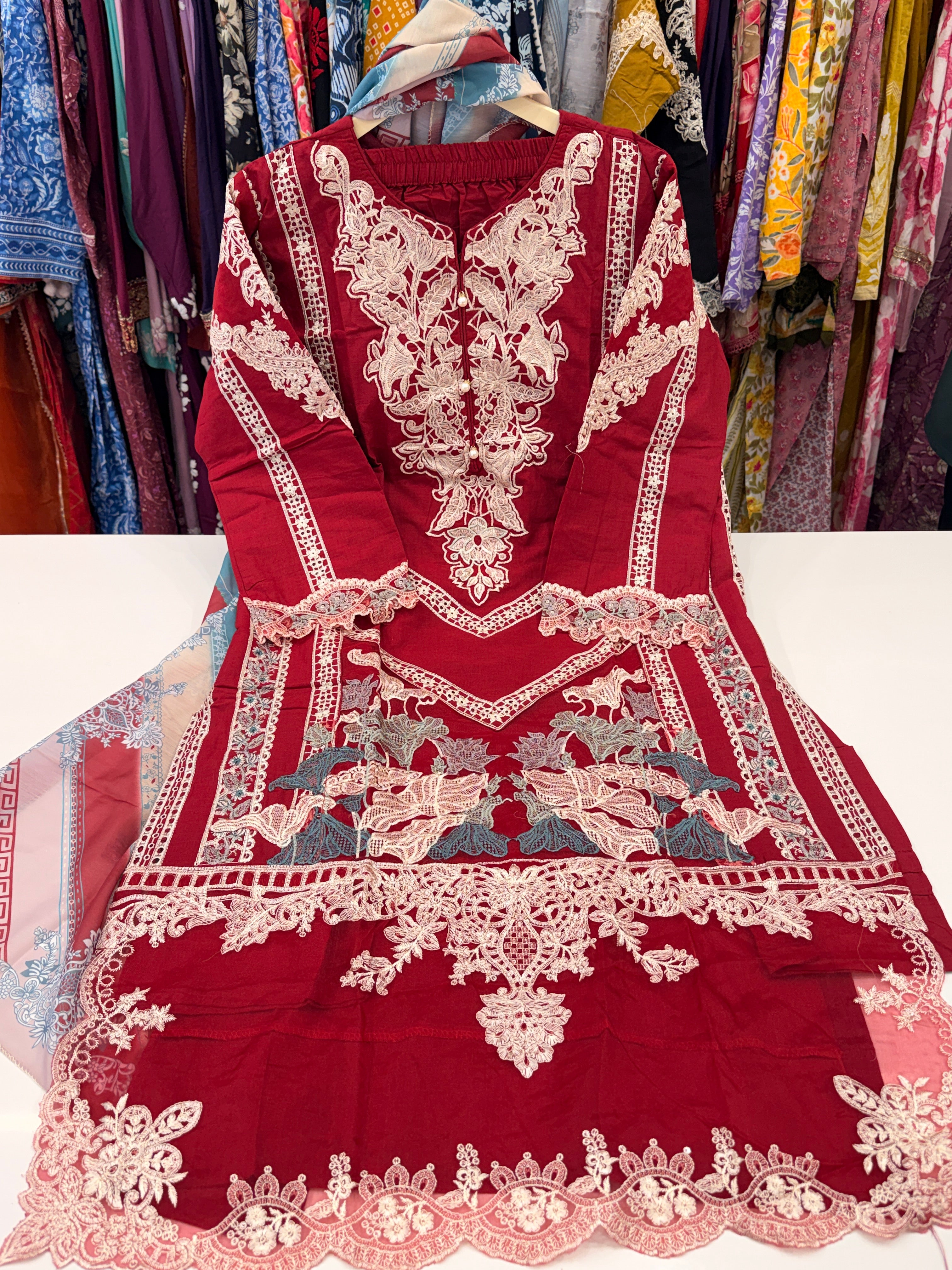 Product code 🏷️ (LK1701)Karachi Pure lawn cotton suit with patch work