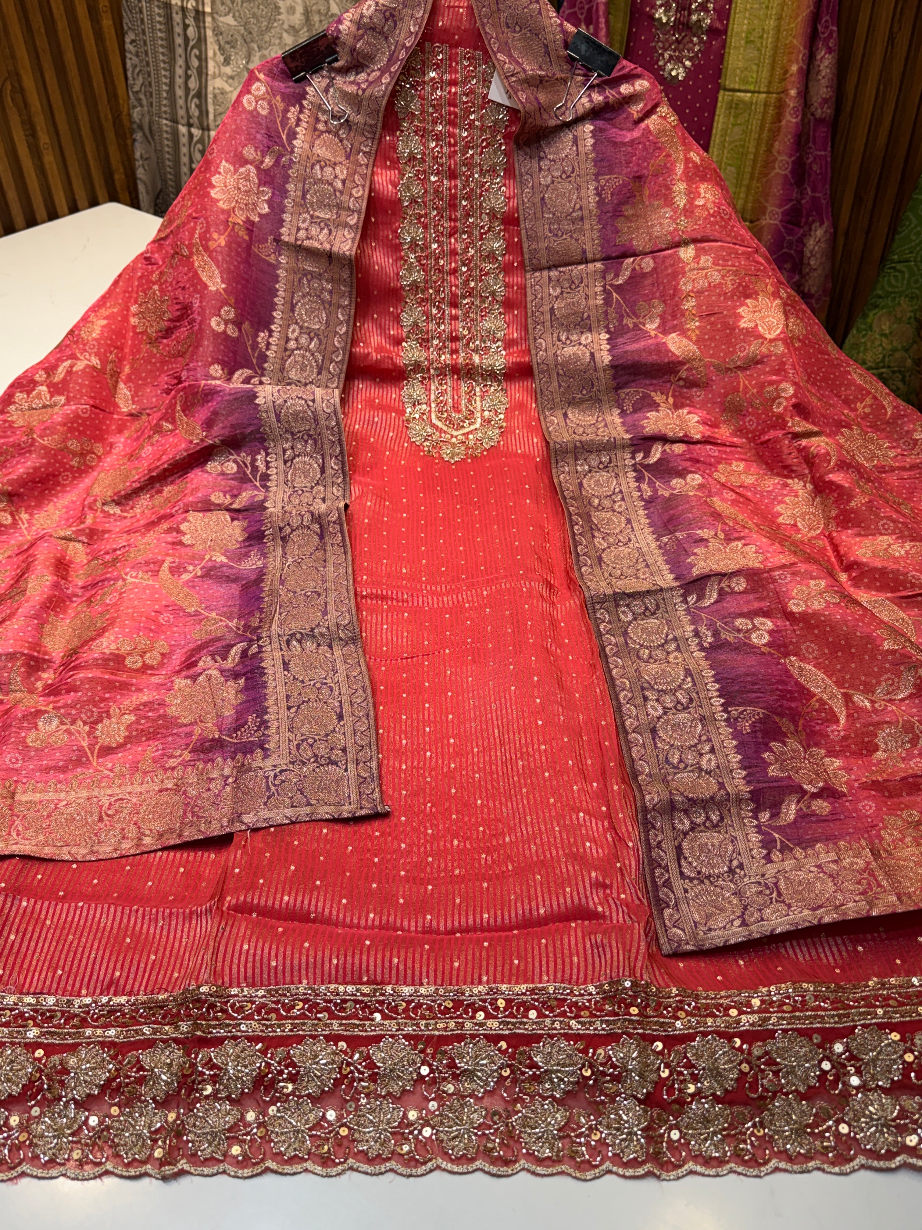 🏷️Product code:-(B-1601)Pure Banarasi fabric with heavy beeds work