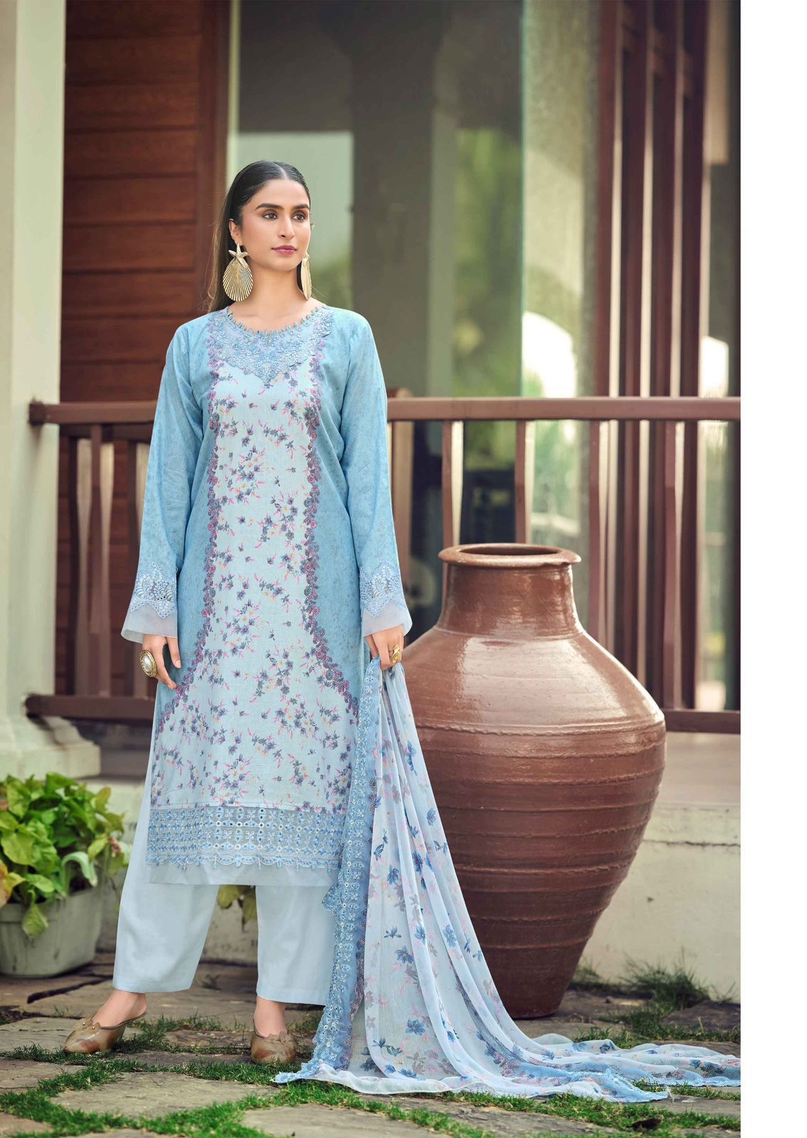 Cosmos Aabyaan lawn 🏷️product code:(CAL:-01)