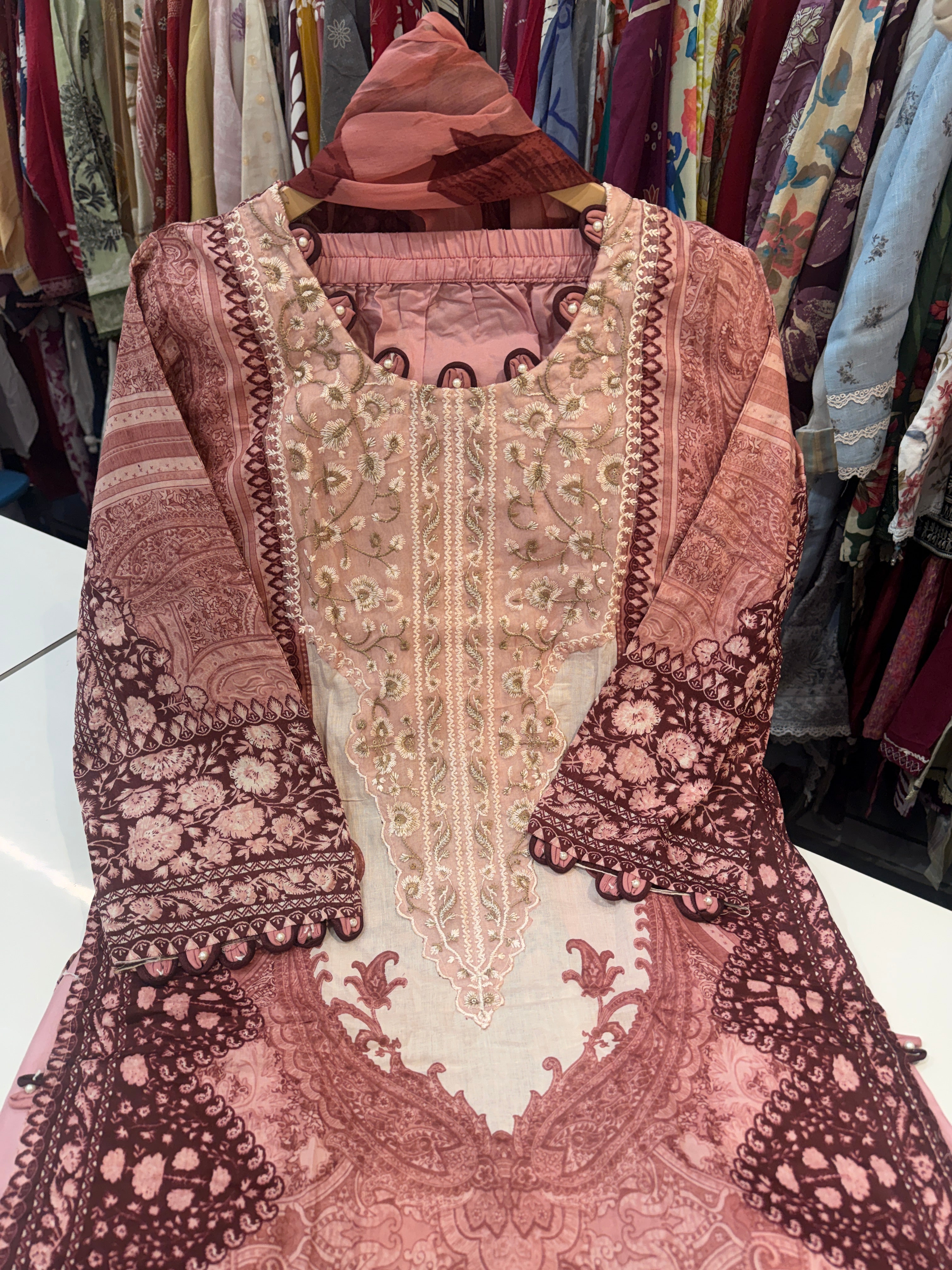 (Monsoon sale🌸)Pure cotton Karachi readymade suit