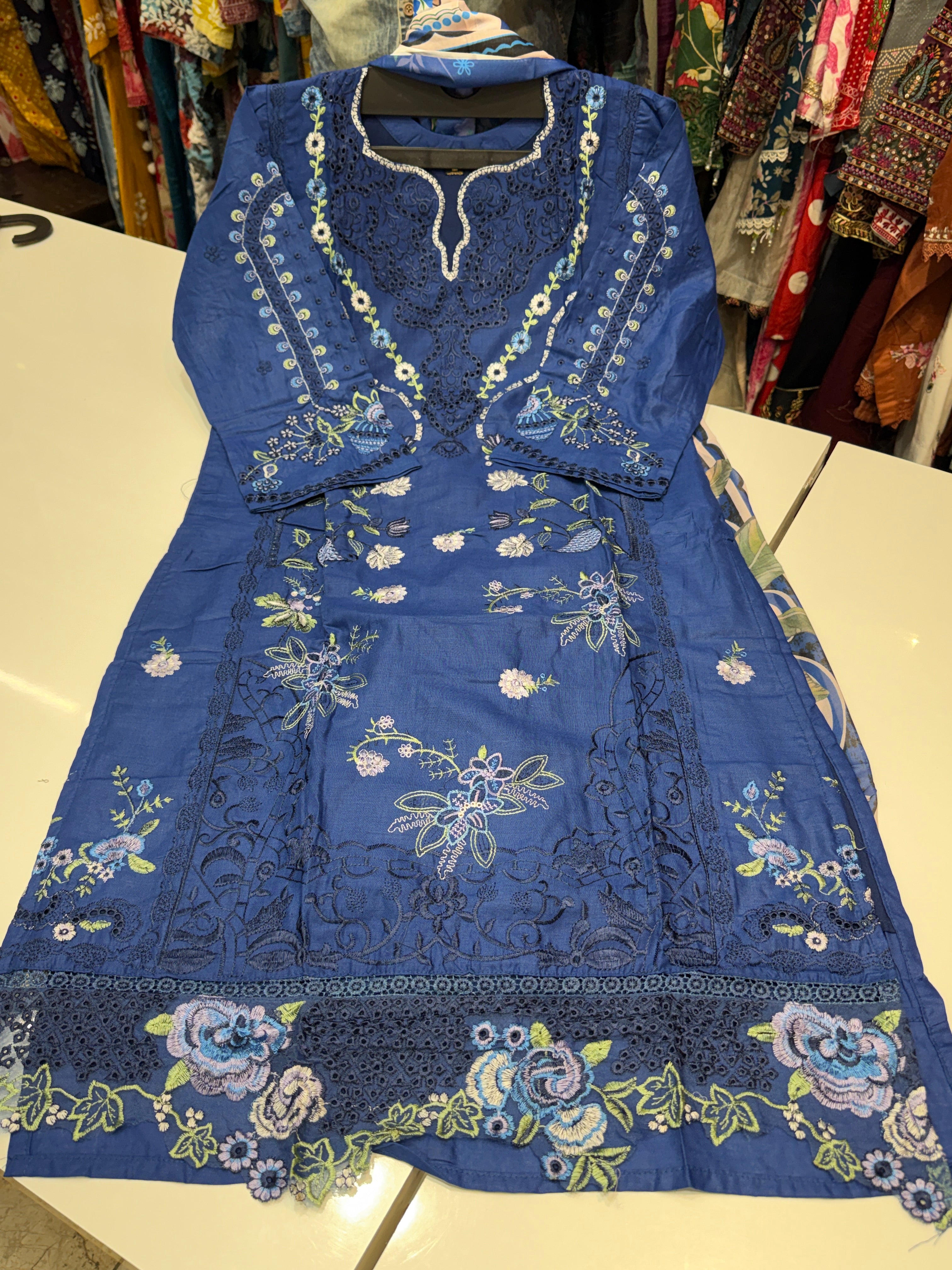🏷️Stock clearance sale Pure cotton with heavy embroidery & cotton printed dupatta