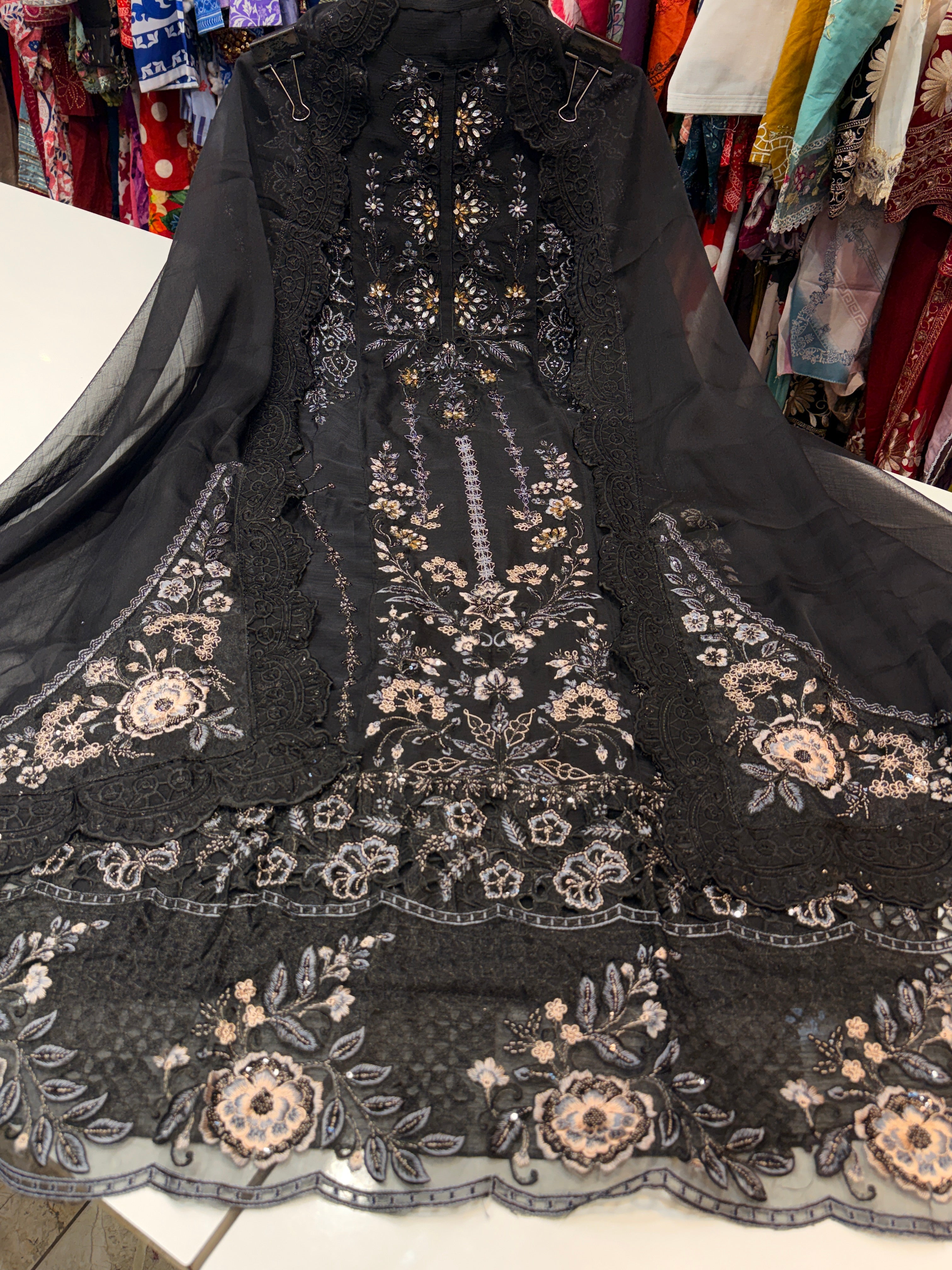 Product code:-(Maryam’s) Karachi chiffon collection