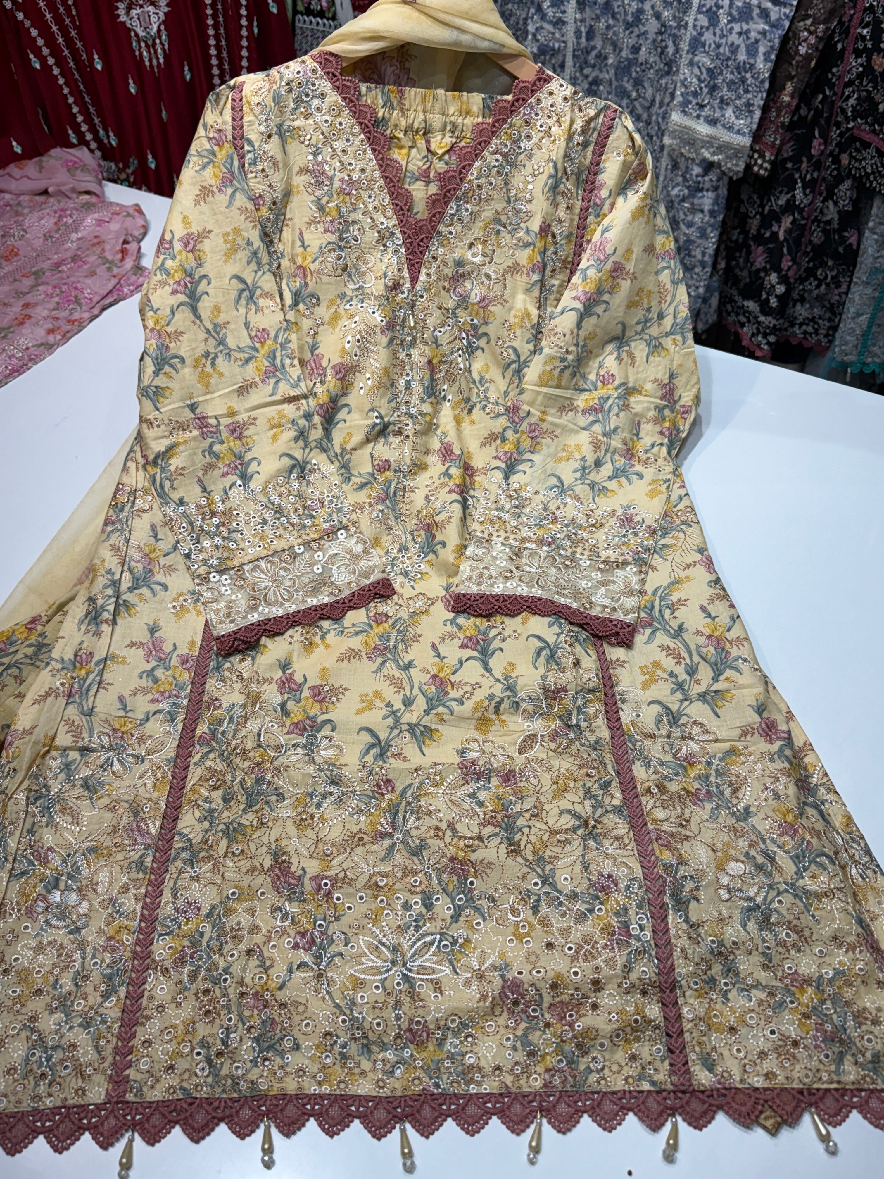 🏷️Product code:-(J-1351)(JADE) pure cotton suit with heavy embroidery work & trending farshi shalwar