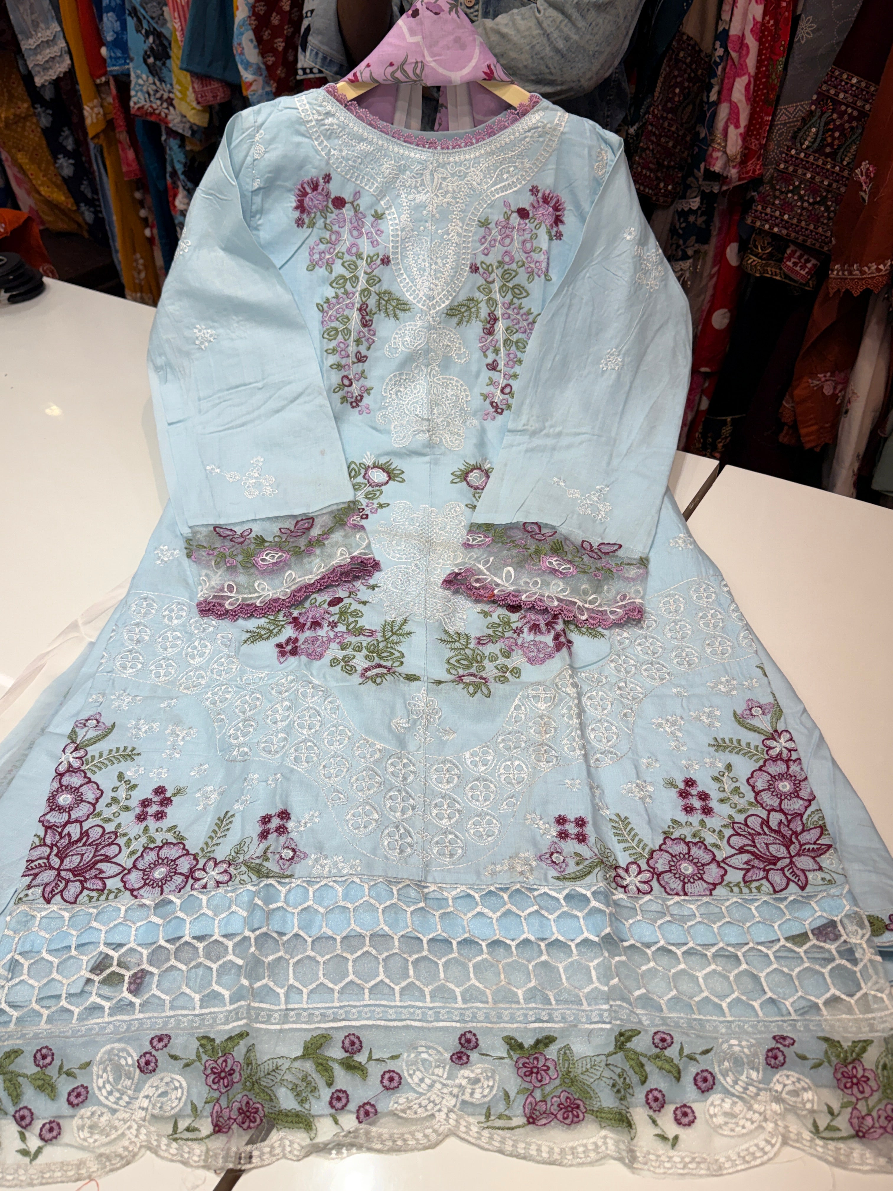 🏷️Stock clearance sale Pure cotton with heavy embroidery & cotton printed dupatta